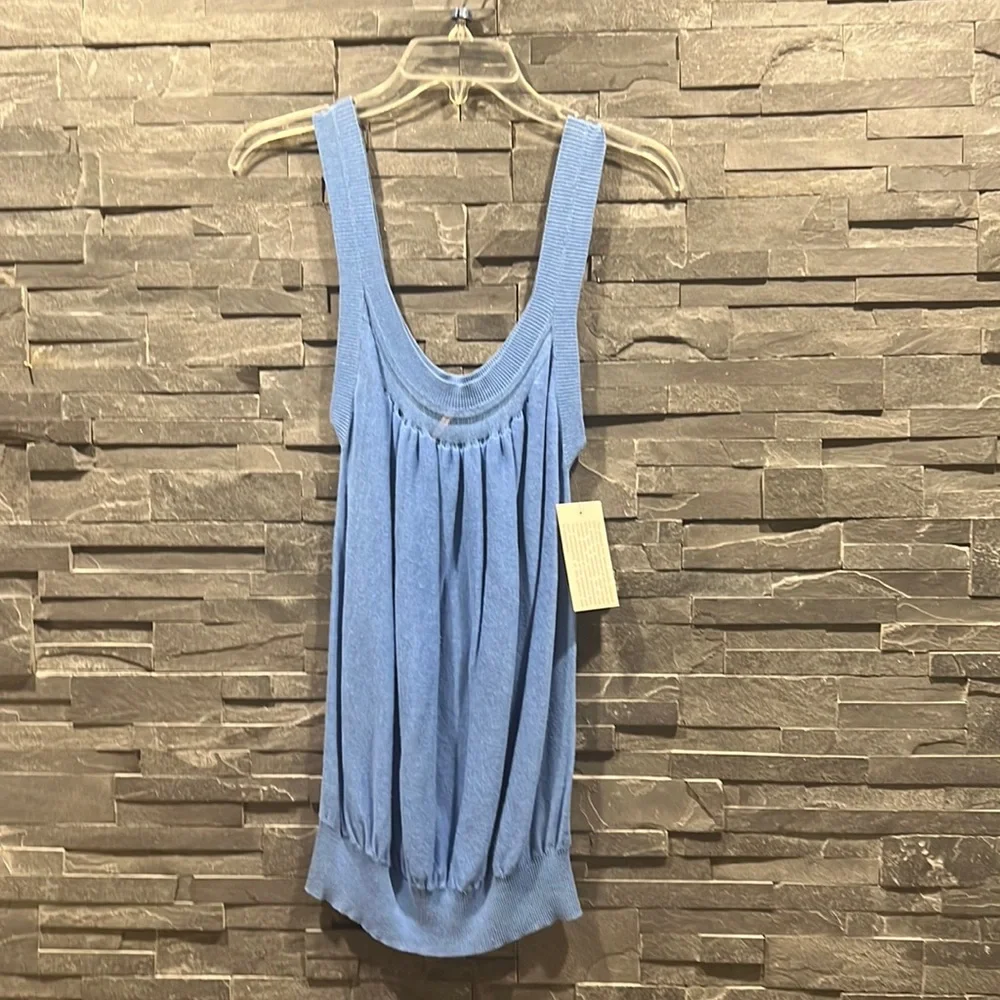 Free People Top - Picture 1 of 4